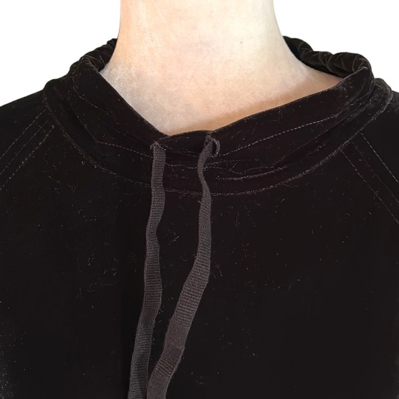 NWT Anthropologie Dylan Black Velvet Raglan Sleeve Pullover Top - S - Picture 3 of 15